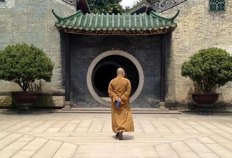 网红的黑料网站有哪些,_寺庙方丈安全提醒_寺庙女网红经历