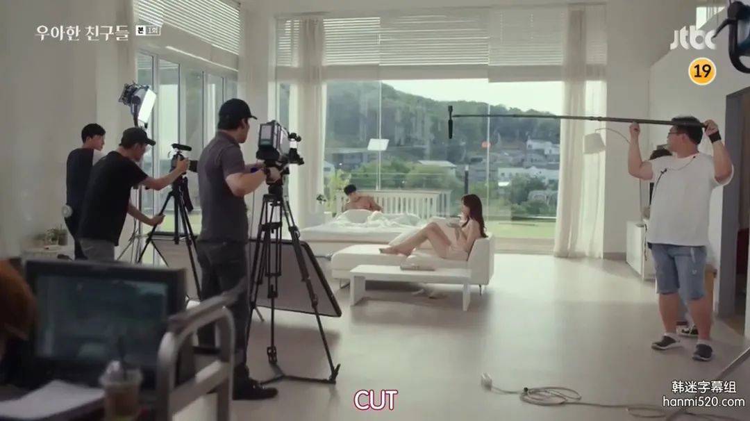 韩剧伦理在线观看_优雅的朋友们_韩剧天空之城夫妻的世界升级版