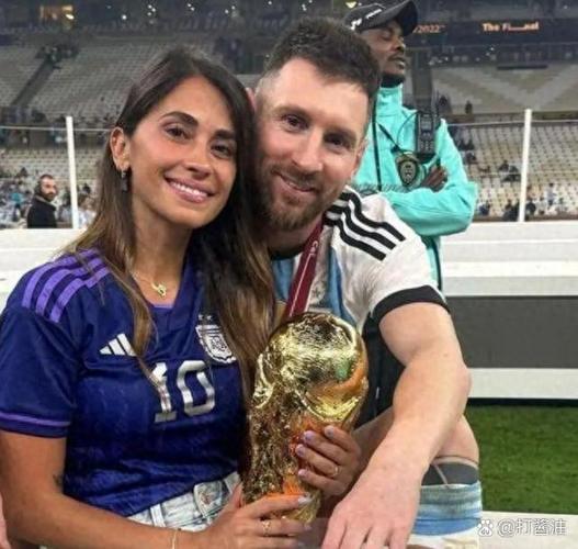 足球明星女朋友谁最美_足球明星的女人_女明星聊足球